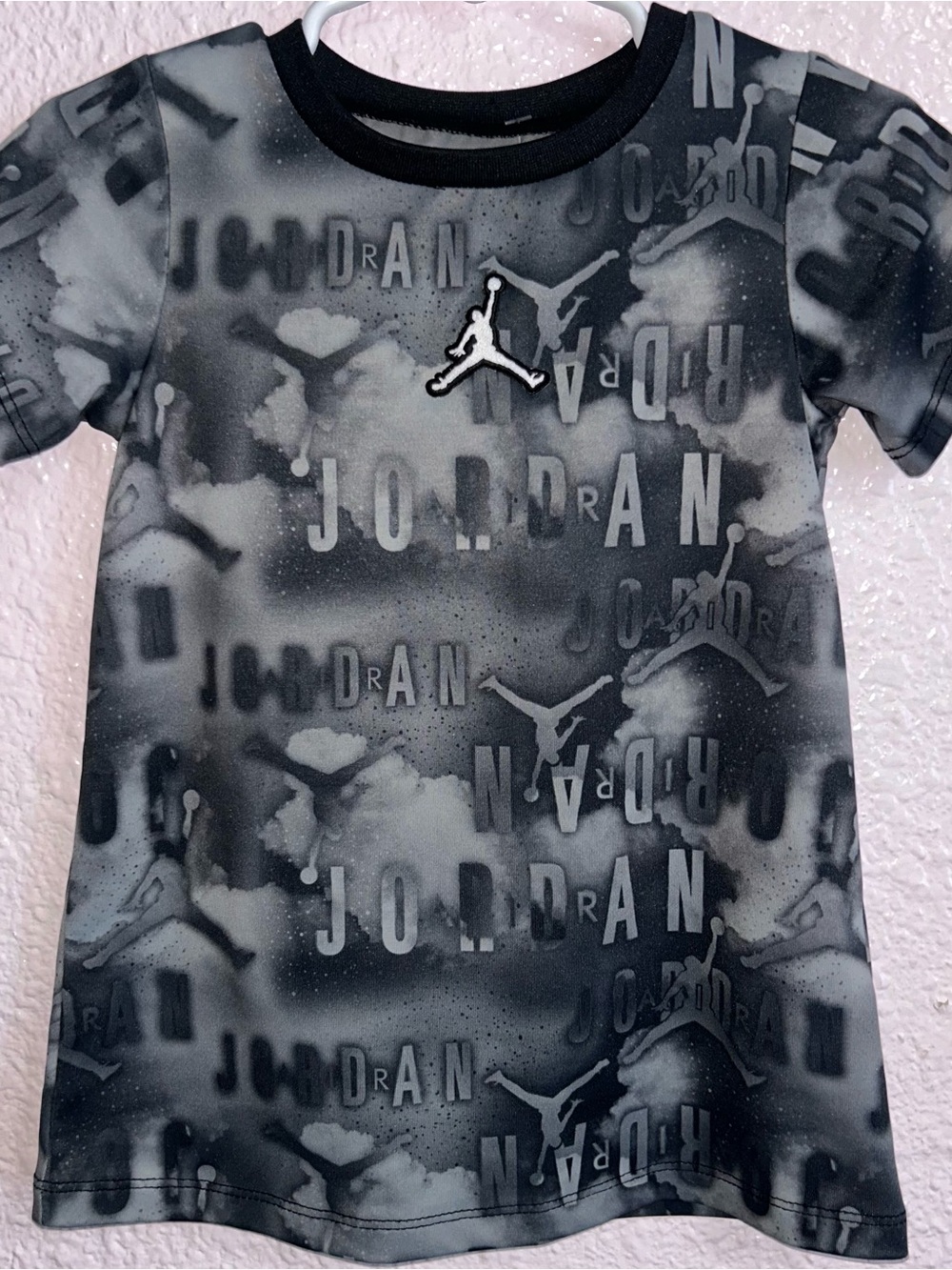 Jordan Boys' Black & Gray Logo Graphic Tee